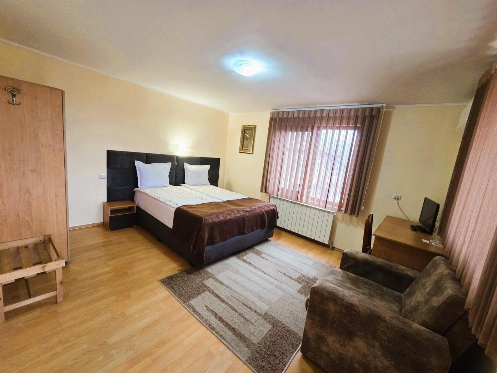 Family Hotel Dalia Velingrad Esterno foto