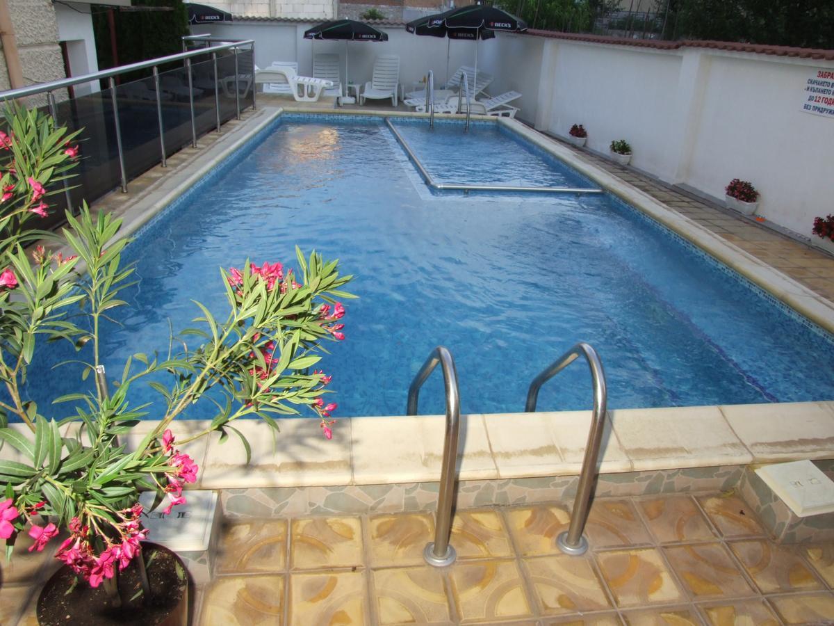 Family Hotel Dalia Velingrad Esterno foto
