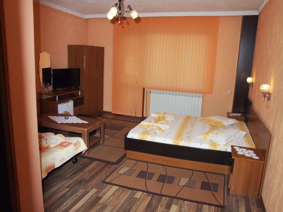 Family Hotel Dalia Velingrad Esterno foto