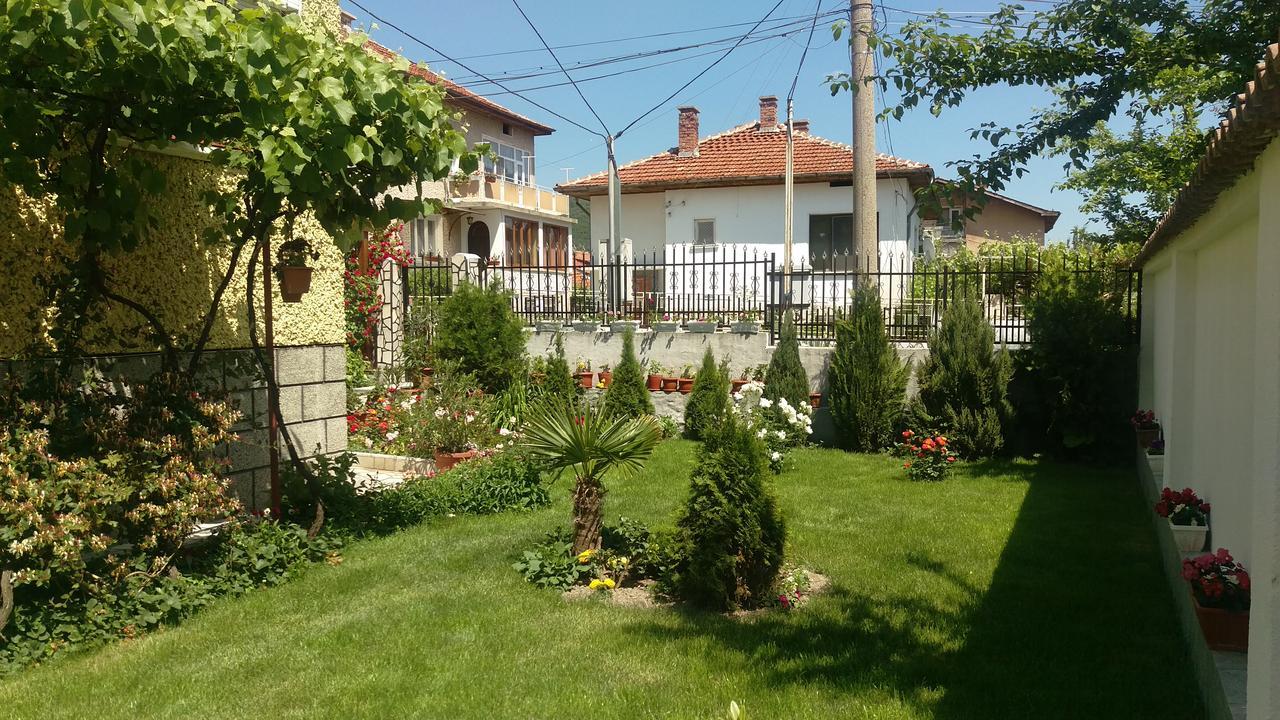 Family Hotel Dalia Velingrad Esterno foto